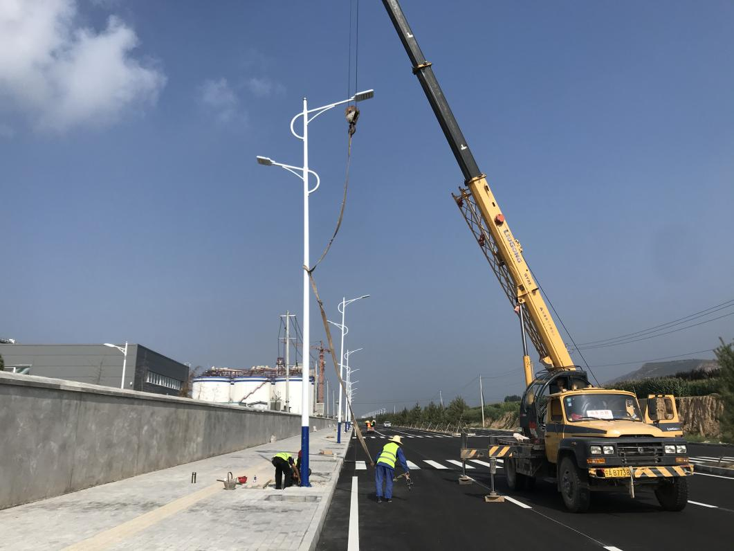 市產投集團宜浩園林公司全力推進路燈項目建設(圖1)